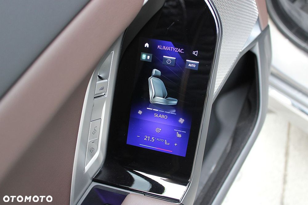 BMW Seria 7 740d xDrive mHEV sport - 36