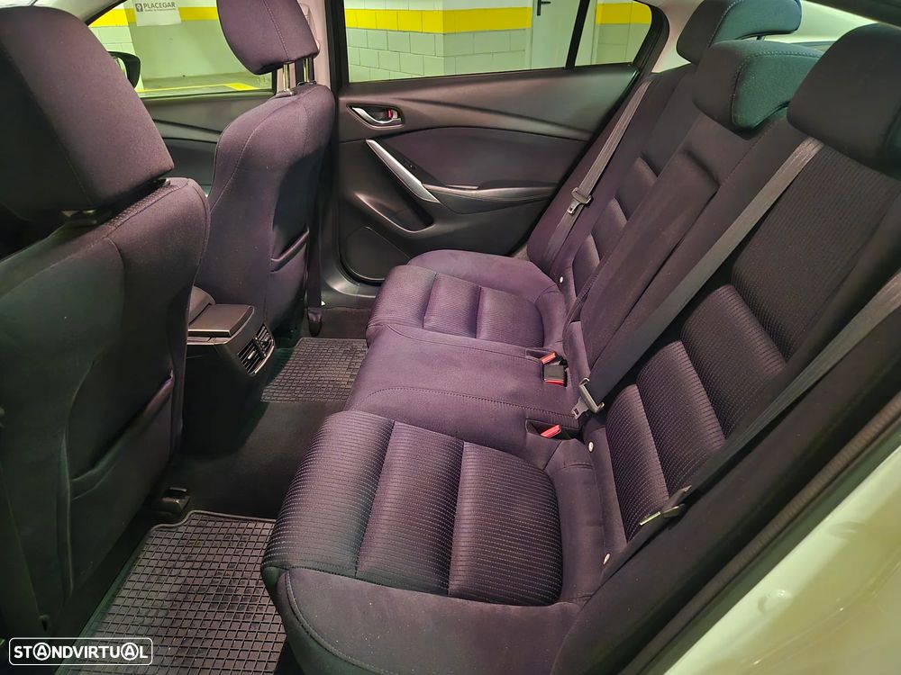 Mazda 6 2.2 SKY-D Evolve Navi 104g - 33