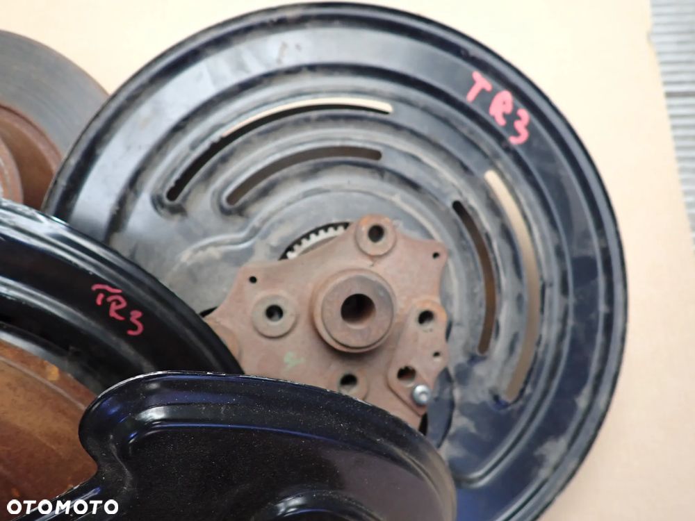 Trafic 3 VivaroB Talento NV300 Tarcze Hamulcowe - 3