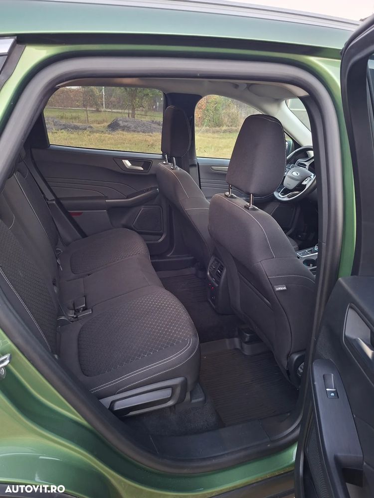 Ford Kuga - 8