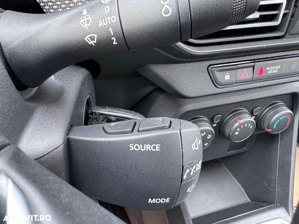 Dacia Logan TCe 90 Essential - 24