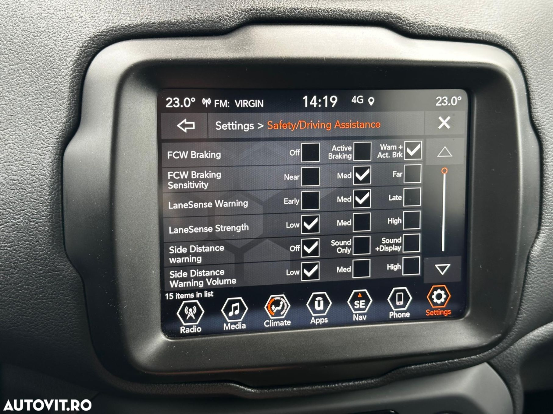 Jeep Renegade - 17