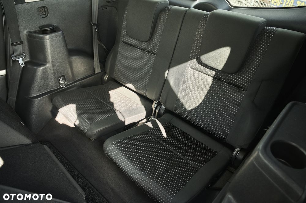 Toyota Corolla Verso - 28