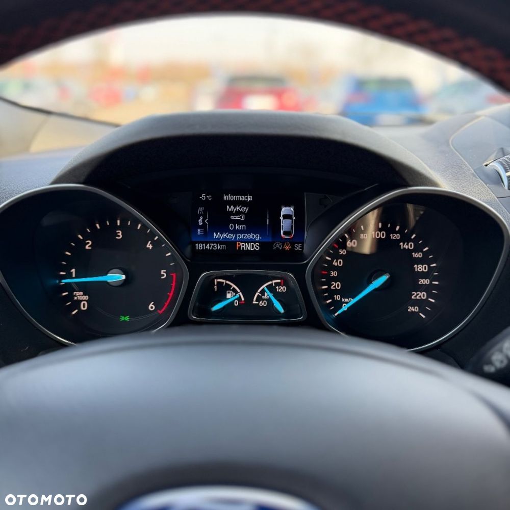 Ford Kuga - 33