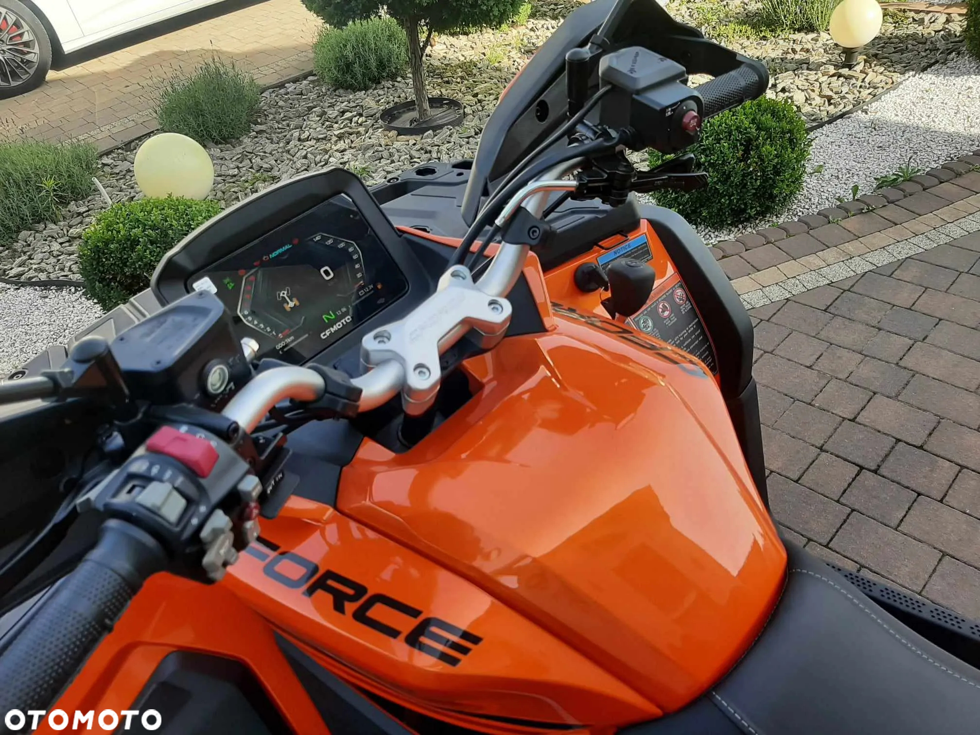 CFMoto CForce - 16