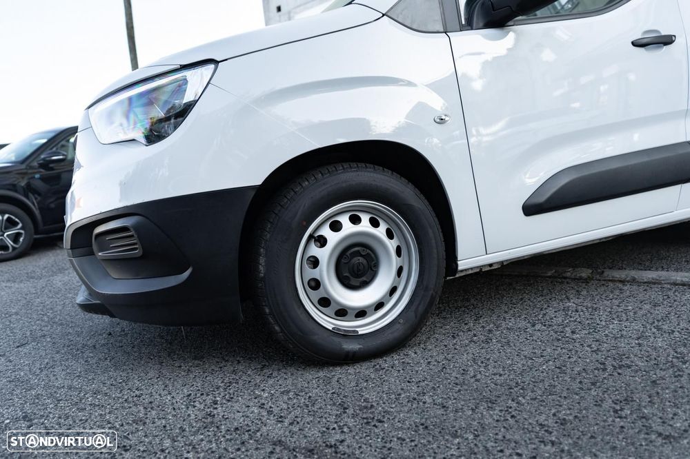Opel Combo EV 50 kwh 300 kms - 10