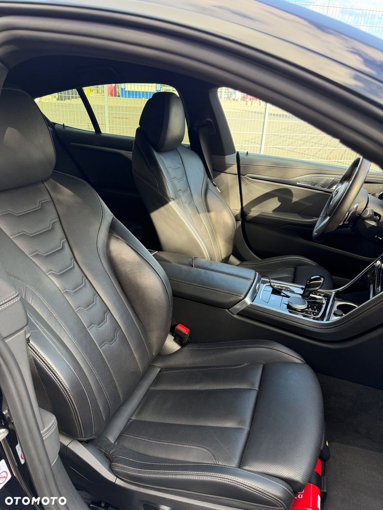 BMW Seria 8 840i xDrive - 11