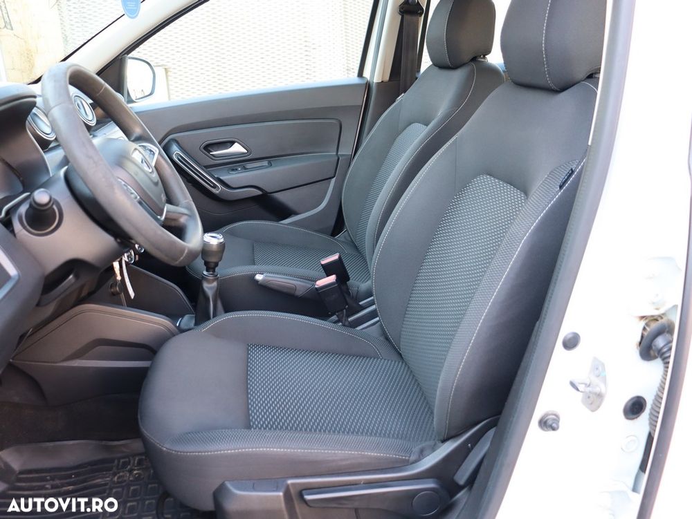 Dacia Duster 1.5 Blue dCi 4WD Comfort - 11