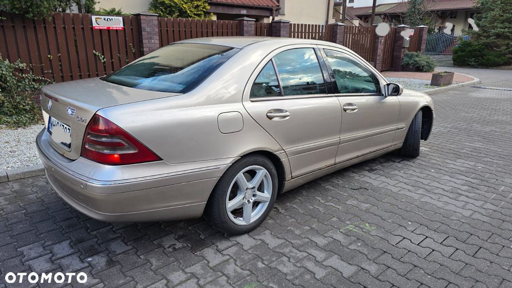 Mercedes-Benz Klasa C - 23