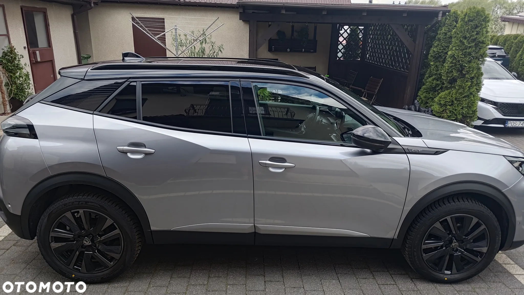 Peugeot 2008 PureTech 130 EAT8 GT - 12