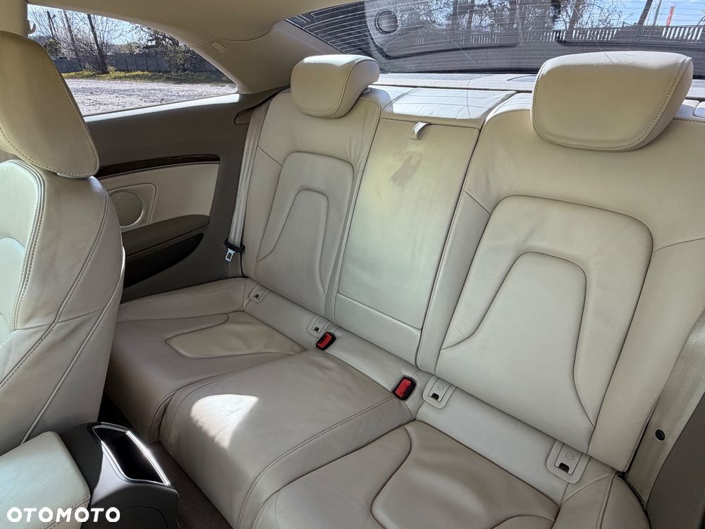 Audi A5 Coupé 2.7 TDI Multitronic - 9