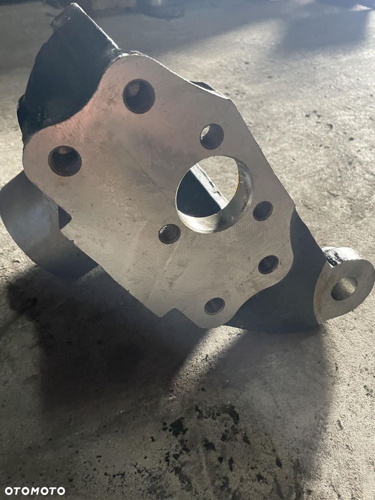 John Deere sieczkarnia 7200 7300 7400 7500 7700 7800 - zwrotnica ER145011 12863 - 1