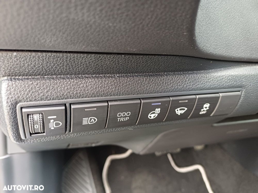 Toyota Corolla 1.8 HSD Dynamic - 12