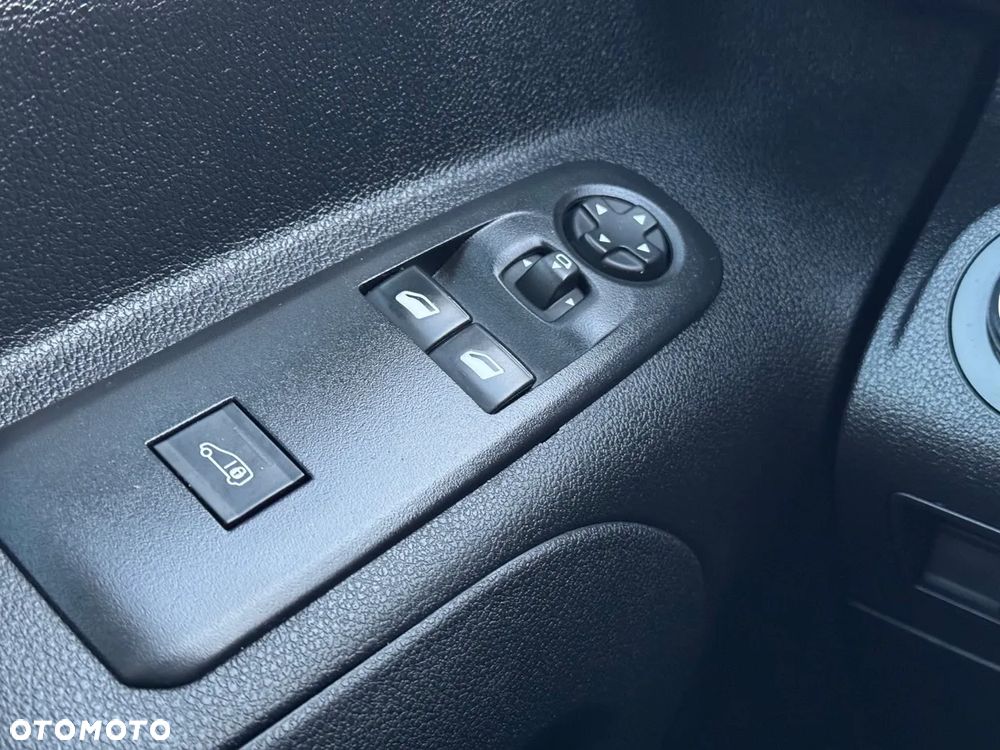 Opel COMBO L2 MAXI LONG XL - 21