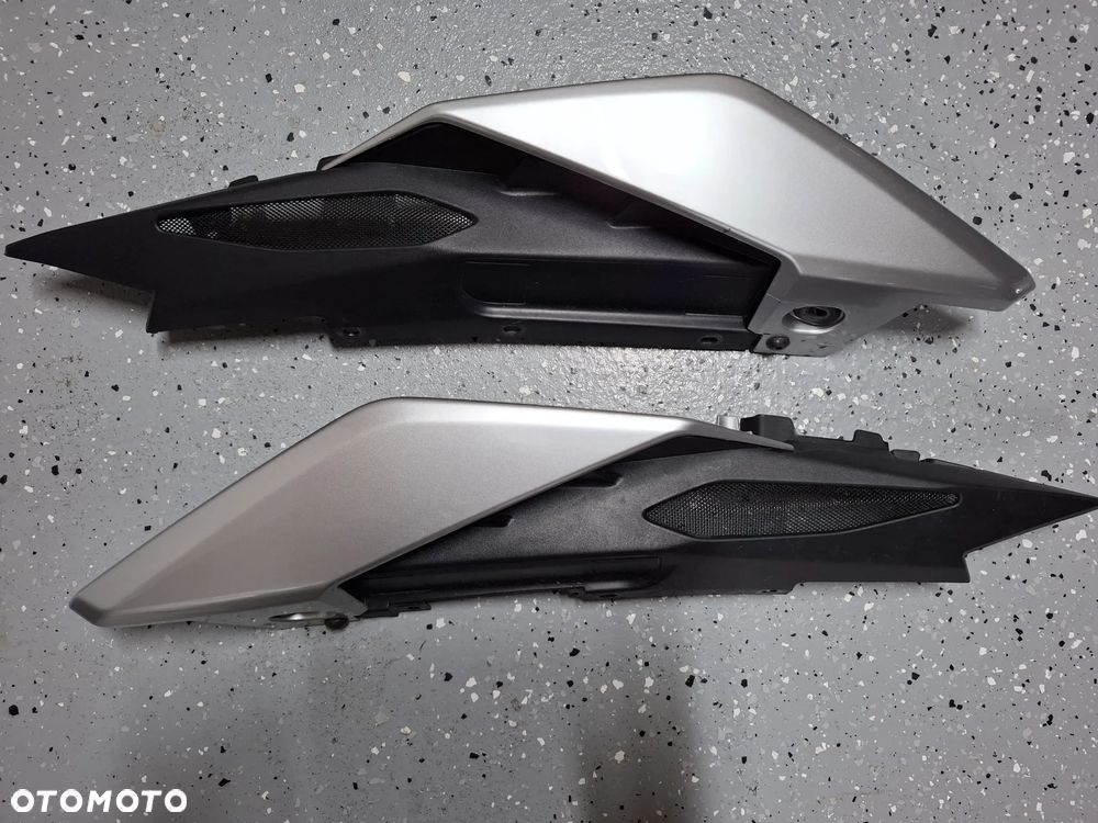 Yamaha MT09 owiewka zadupek boczek ogon błotnik wypełnienie - 3