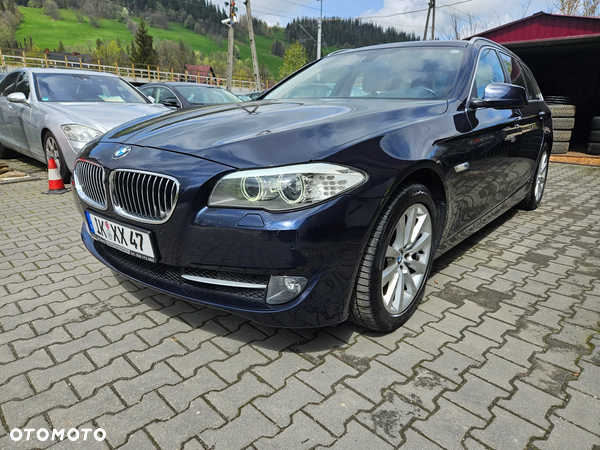 BMW Seria 5 525d Sport-Aut Luxury Line