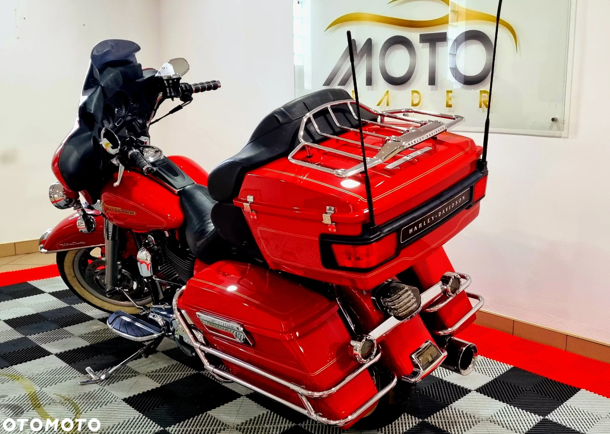 Harley-Davidson FLHTCU Ultra - 7