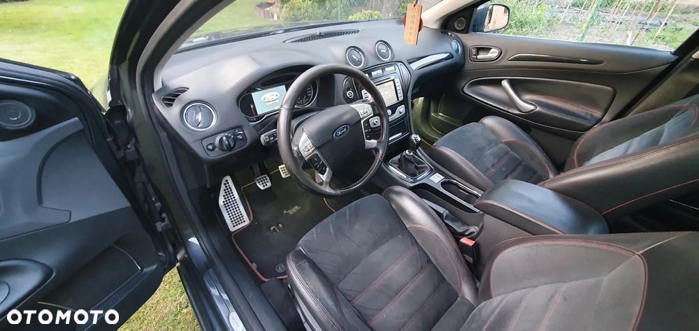 Ford Mondeo 2.5 Titanium S - 17