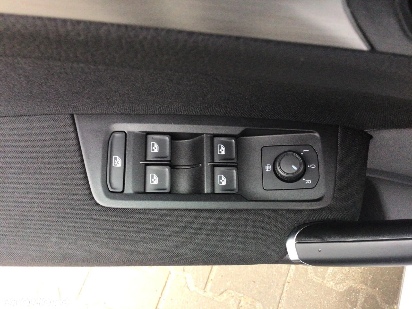 Volkswagen Touran 1.5 TSI EVO Comfortline - 27