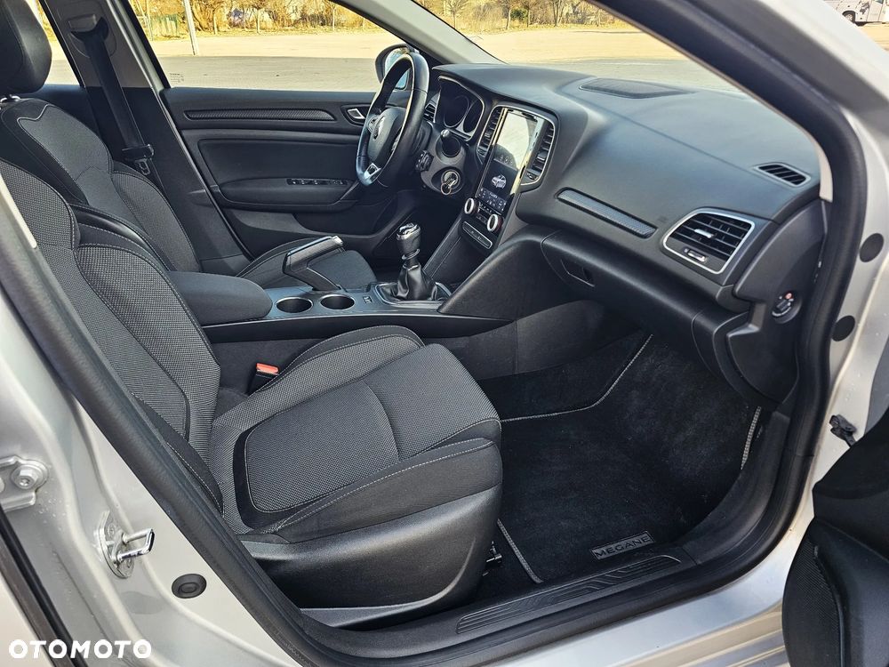 Renault Megane 1.5 Blue dCi Zen - 22