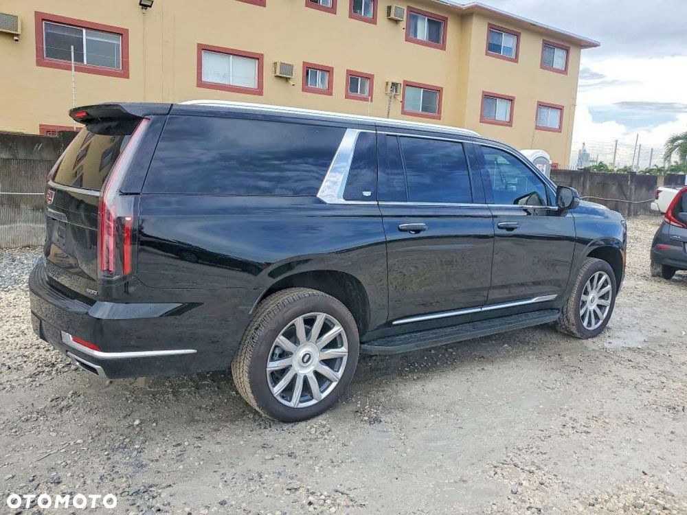 Cadillac Escalade - 5