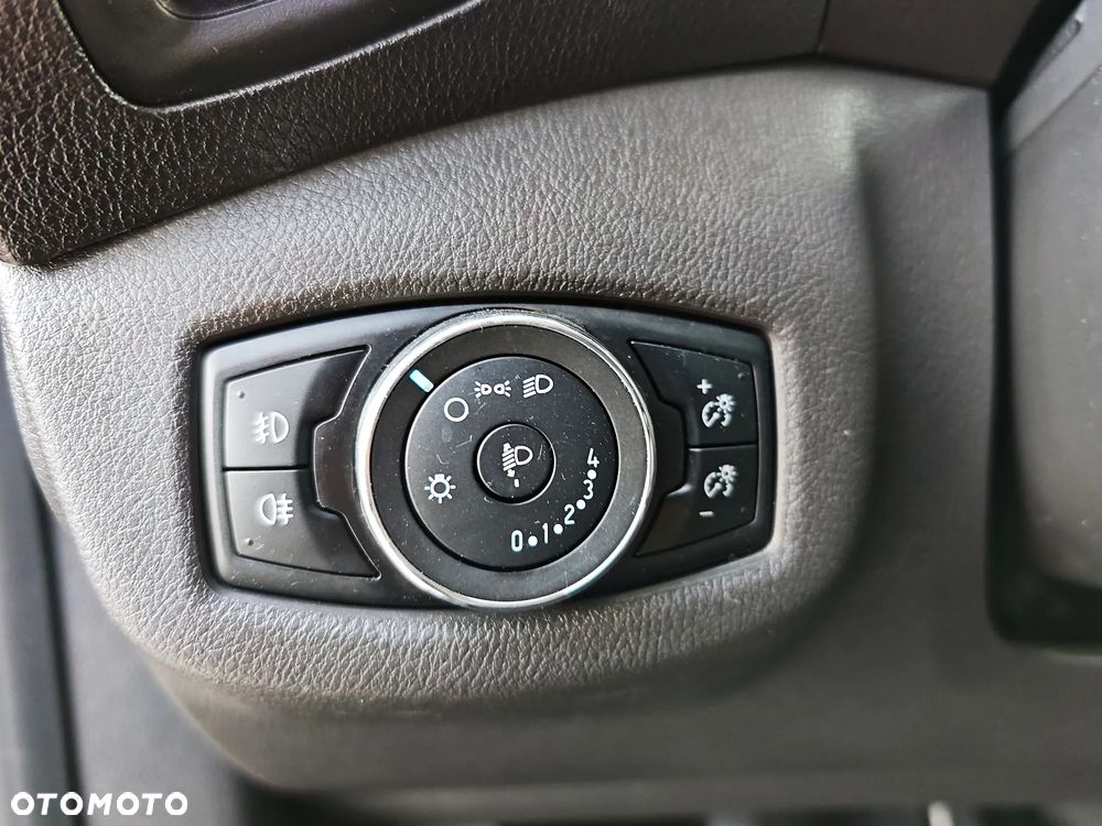 Ford Tourneo Connect 1.5 EcoBlue Start-Stop Titanium - 19