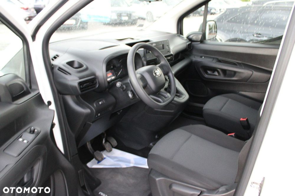 Toyota Proace City - 13