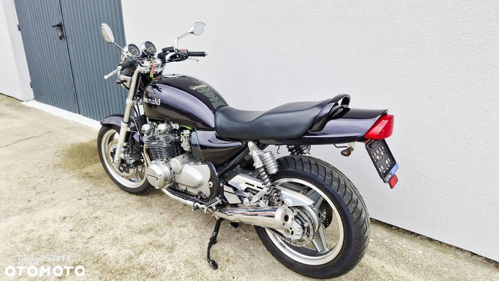 Kawasaki Zephyr - 22