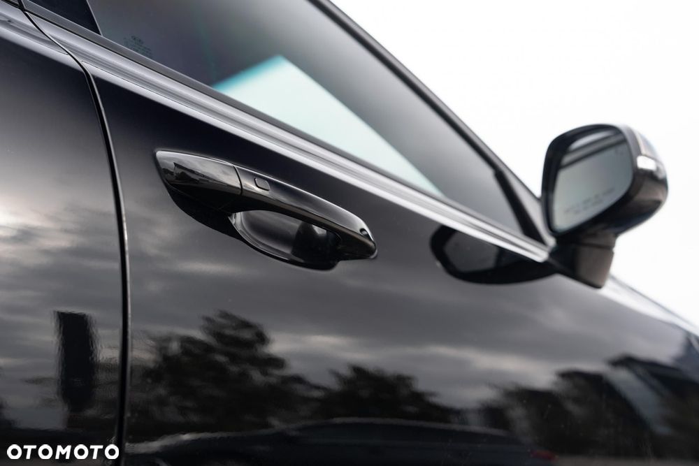 Kia Stinger - 28
