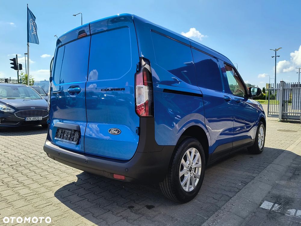 Ford Transit Courier - 5