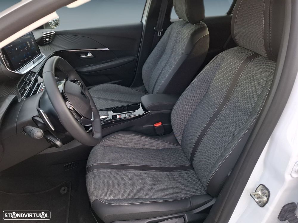 Peugeot 208 1.2 Hybrid Allure e-DCS6 - 11