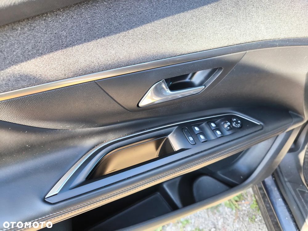 Peugeot 5008 BlueHDi 120 Allure - 10