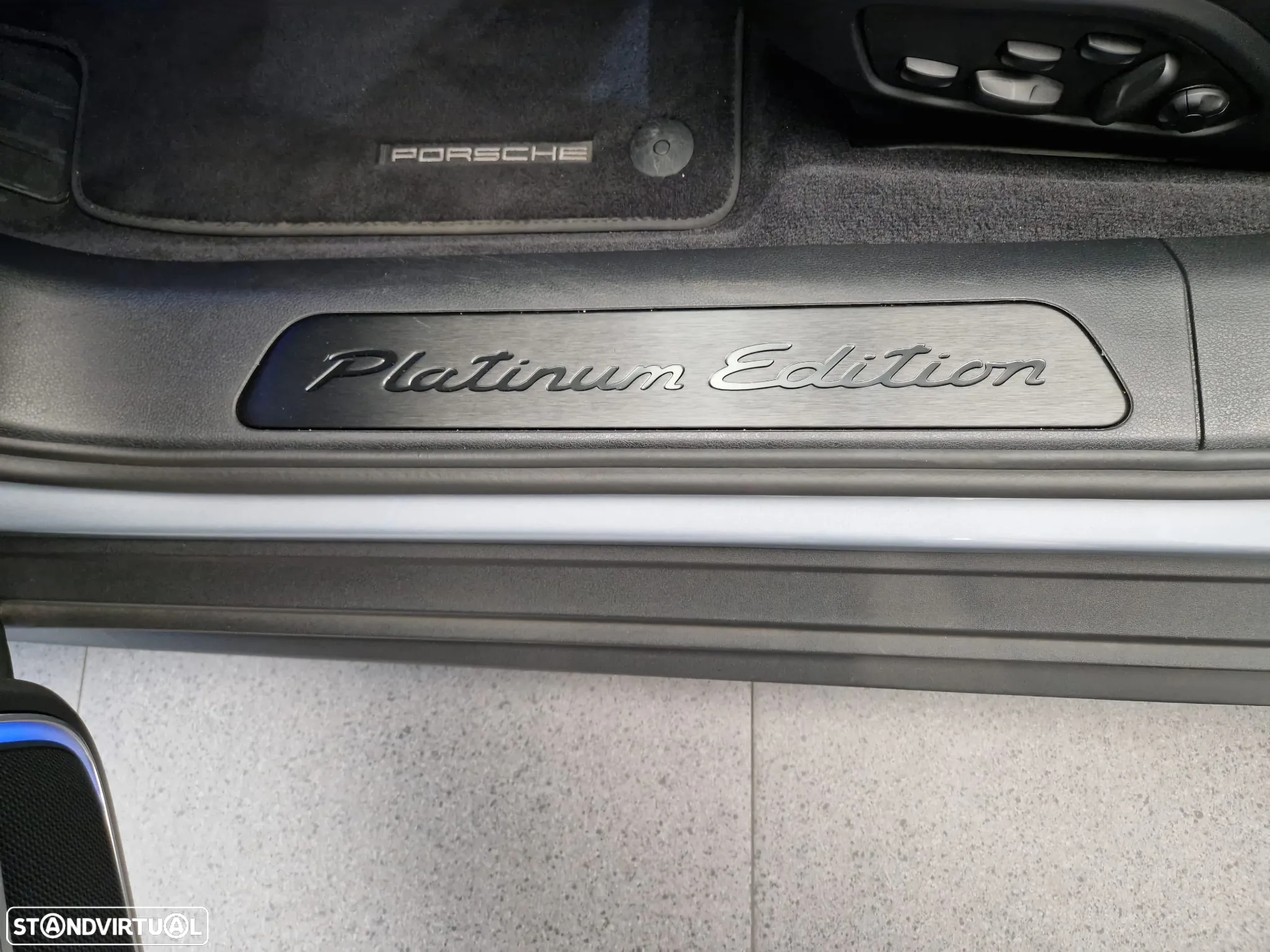 Porsche Panamera 4 E-Hybrid Platinum Edition com PDLS - 20