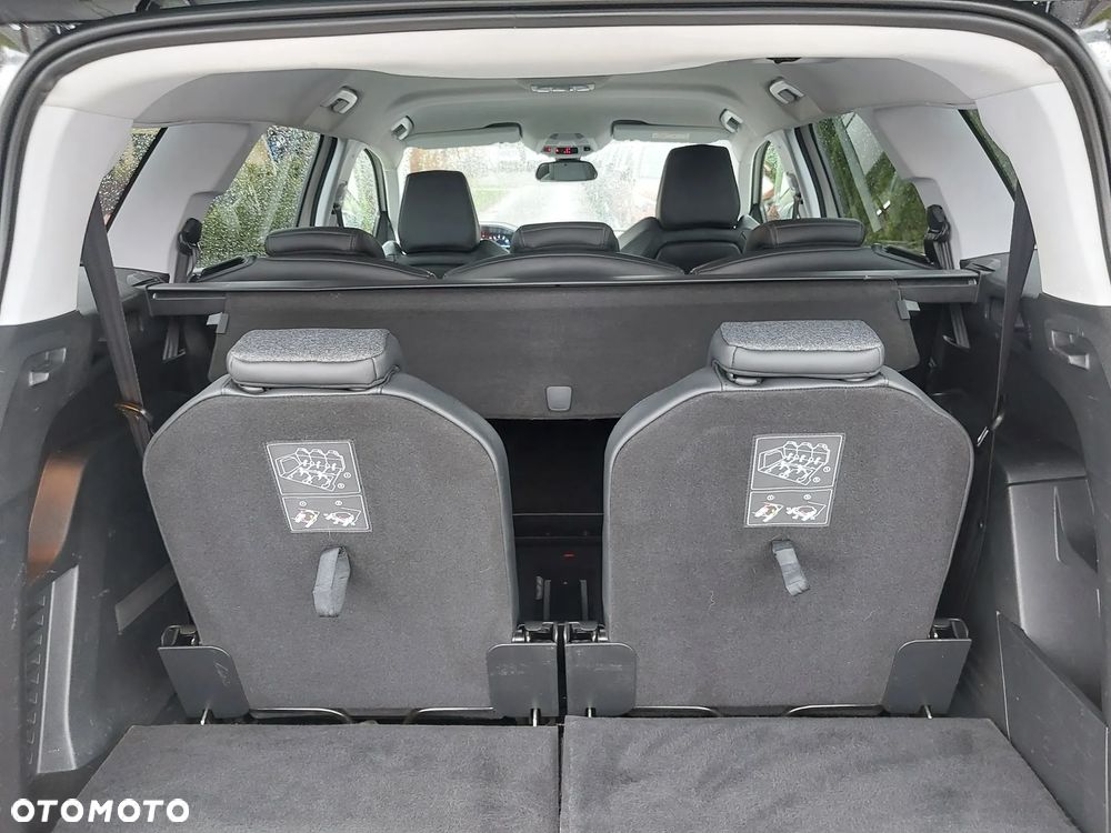 Peugeot 5008 - 22