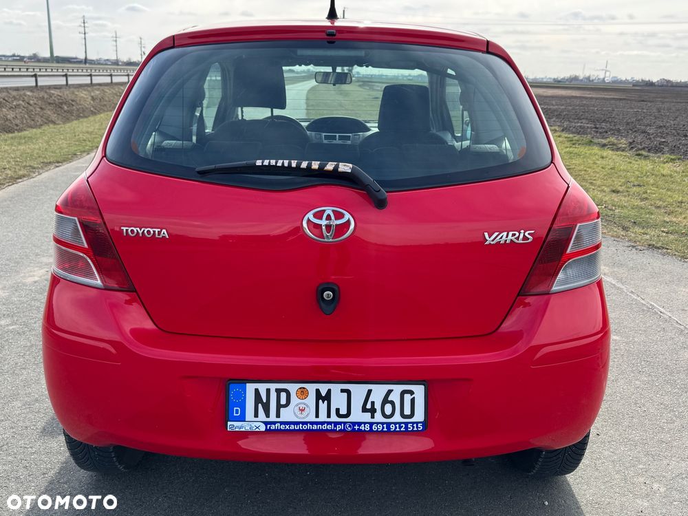 Toyota Yaris 1.0 Luna EU5 - 12