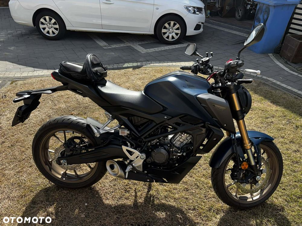 Honda CB - 1