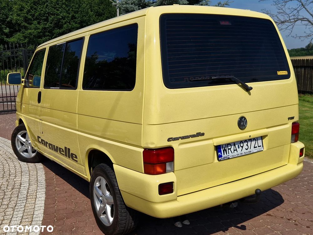 Volkswagen Caravelle - 11