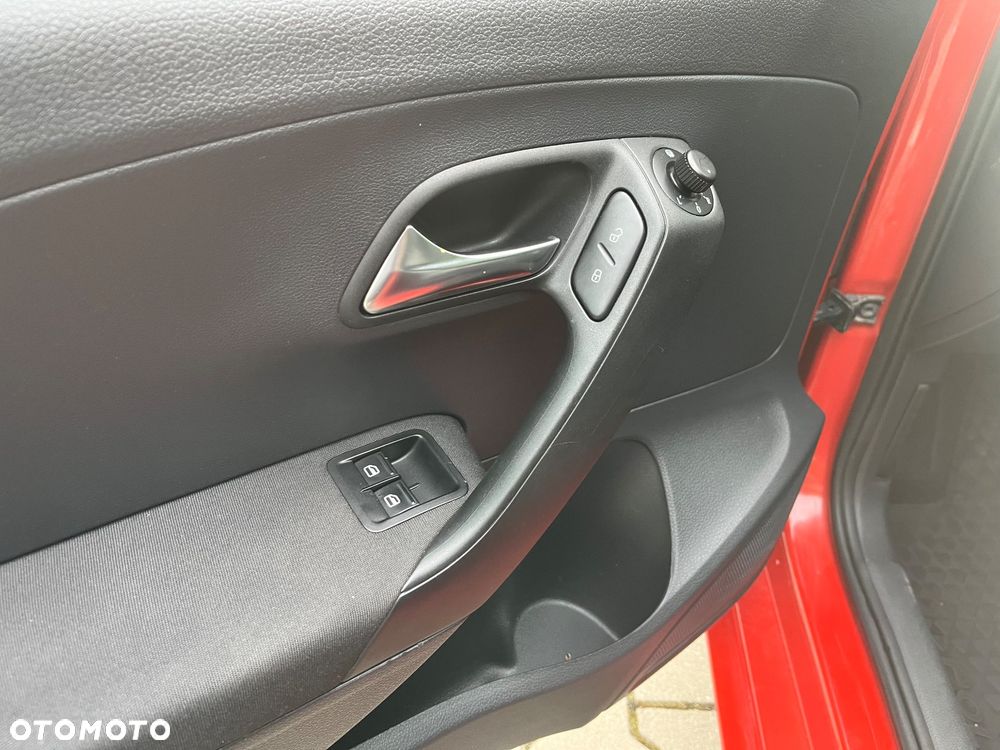 Volkswagen Polo 1.6 TDI Comfortline - 14
