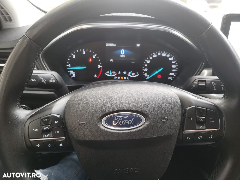 Ford Focus 1.5 EcoBlue Start-Stopp-System Aut. TITANIUM - 5