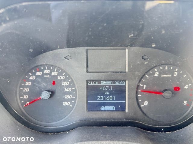 Mercedes-Benz Sprinter - 4