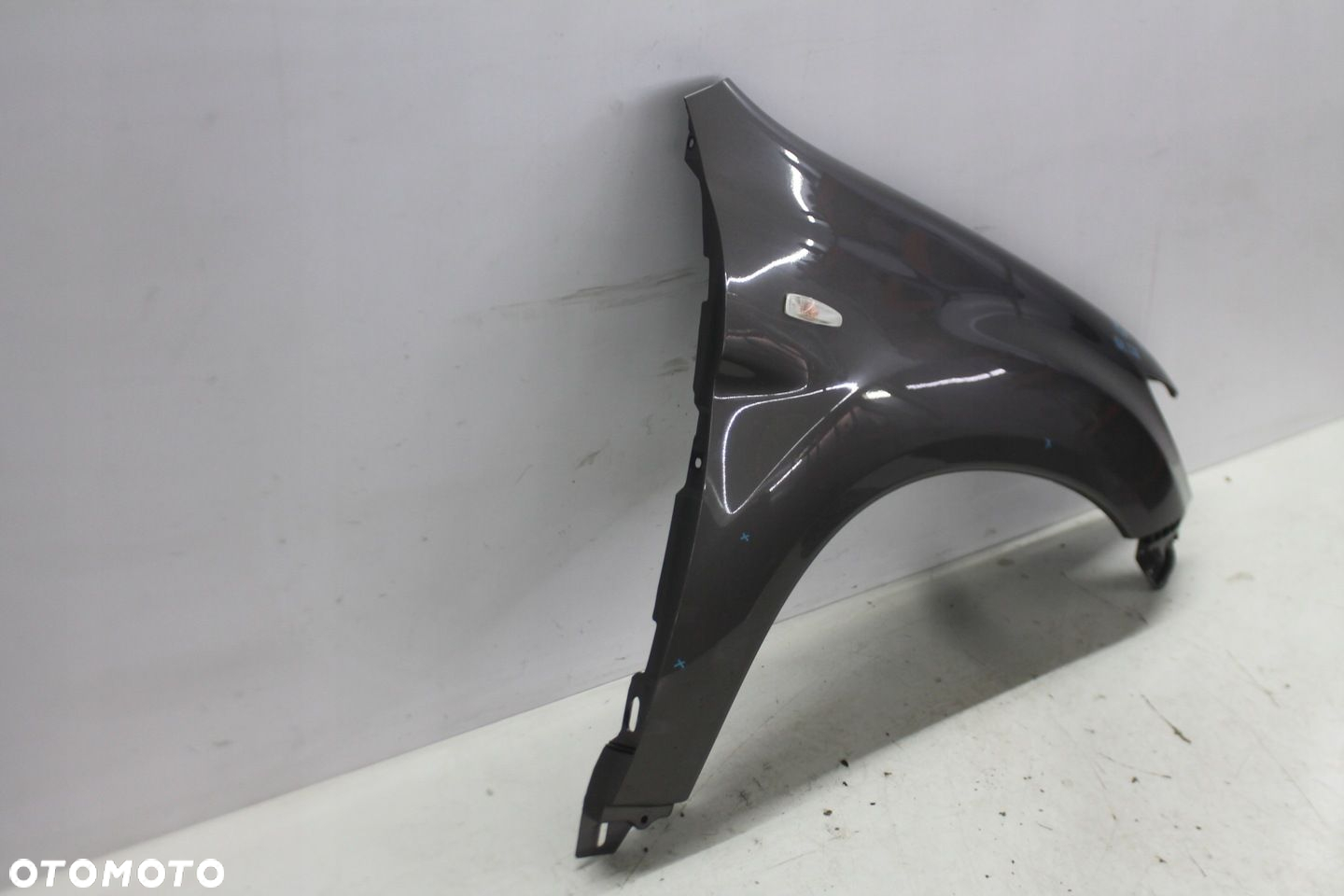 BŁOTNIK PRAWY PRZÓD PRZEDNI MITSUBISHI ASX KOL. C06 10- - 2