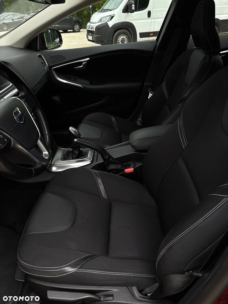 Volvo V40 D2 Momentum - 7
