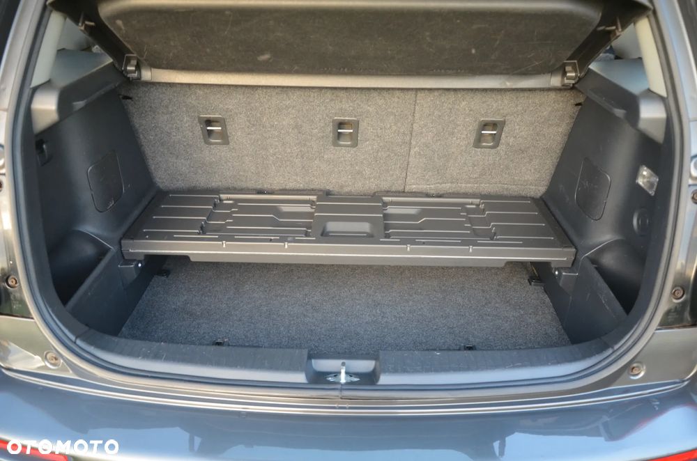 Suzuki SX4 1.6 Premium - 32