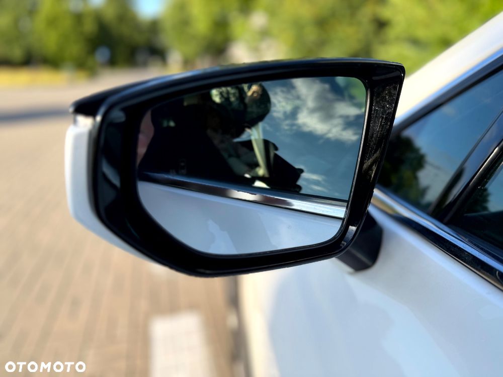 Lexus UX - 15