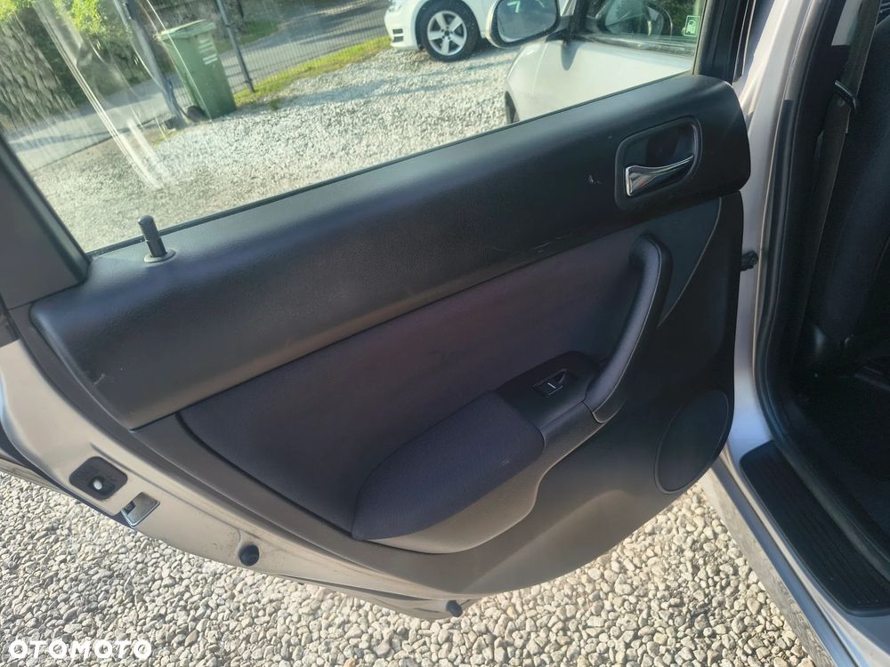 Honda Accord 2.0 i Sport - 19