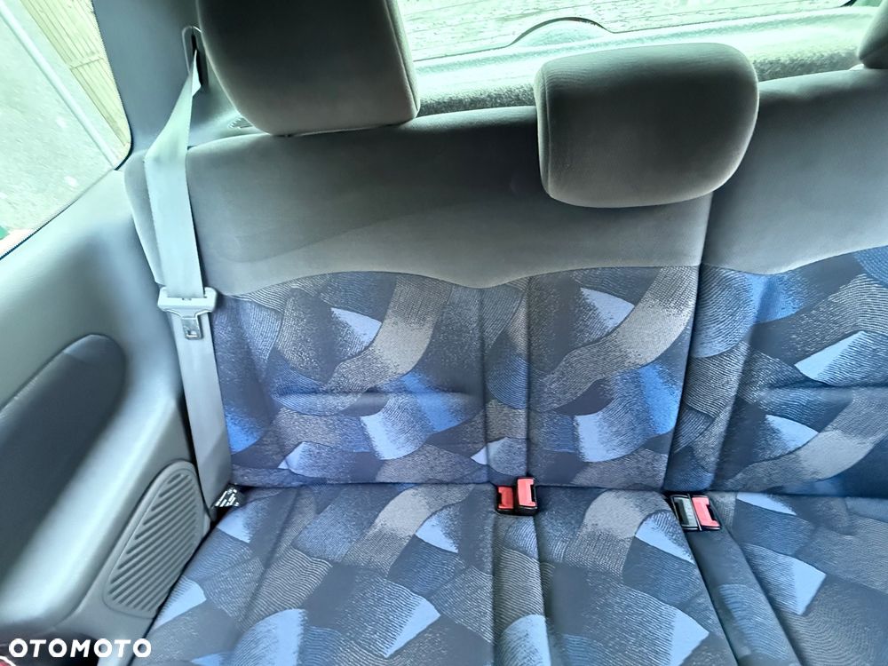 Renault Clio 1.4i RT - 19