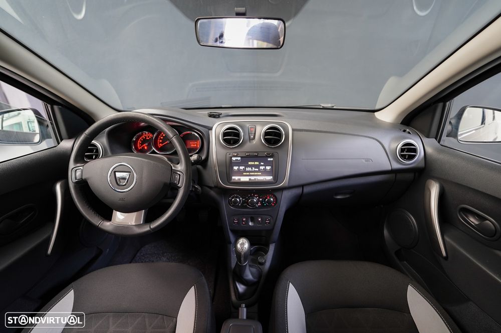 Dacia Sandero 1.5 dCi Stepway - 6