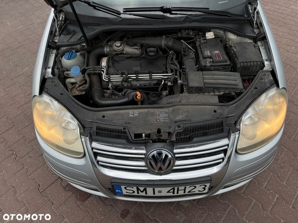 Volkswagen Jetta - 24
