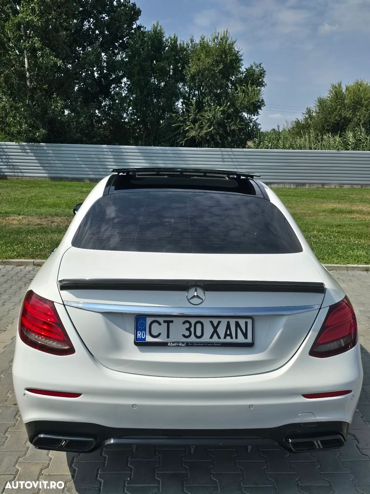 Mercedes-Benz E 220 d Aut. - 11