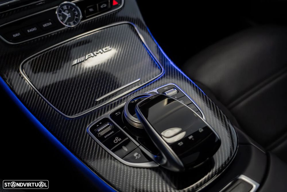 Mercedes-Benz E 53 AMG 4-Matic+ - 23